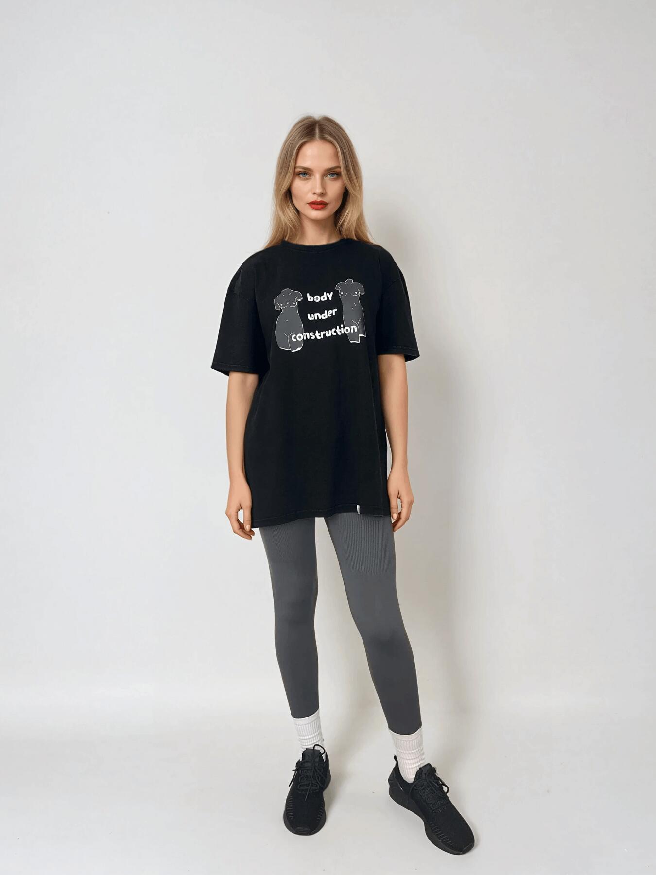 Czarny T-shirt Damski Retro - Body Under Construction BeShaped 3/6