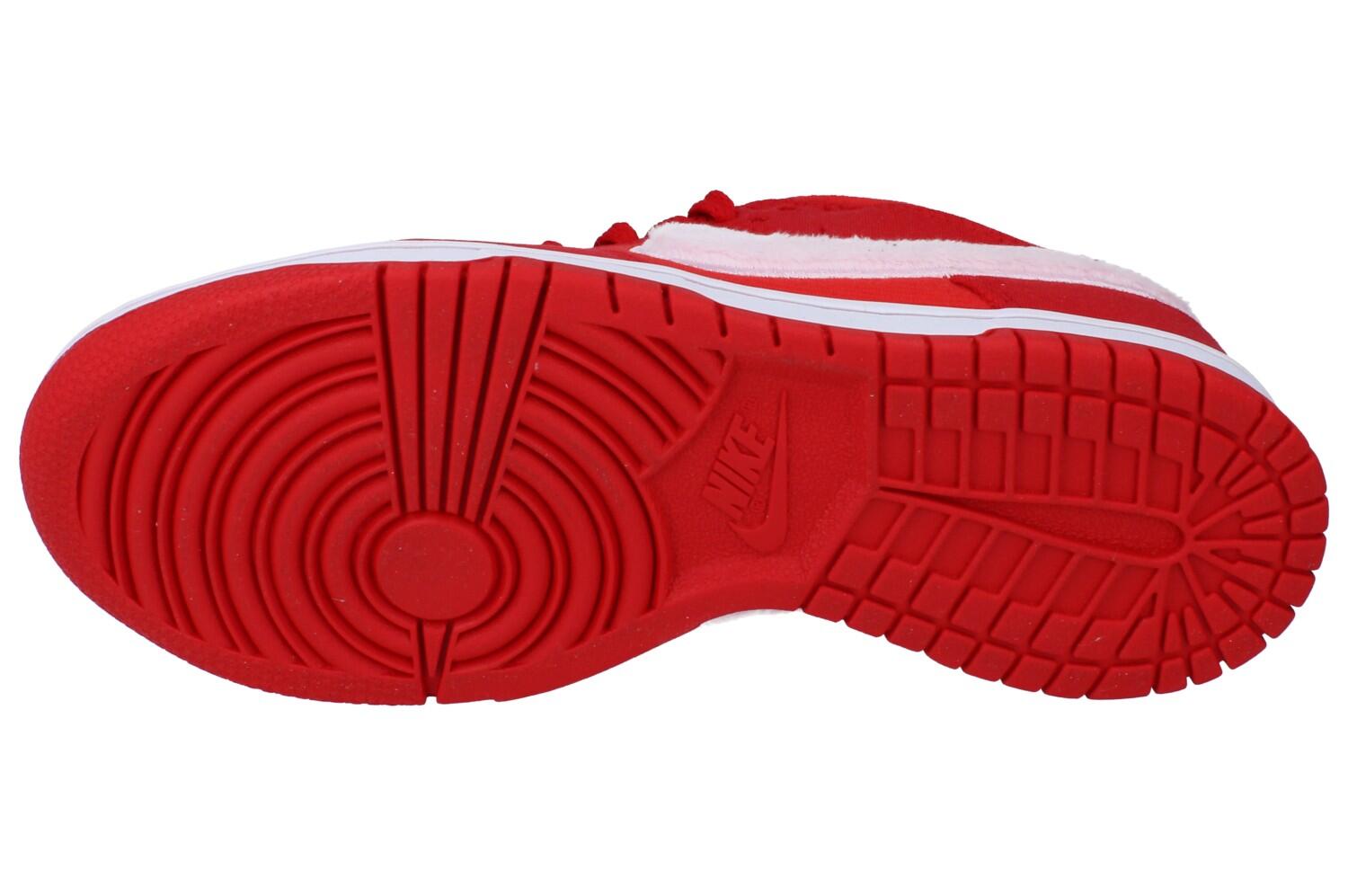 Nike Dunk Low Valentine's Day (2024) 5/6