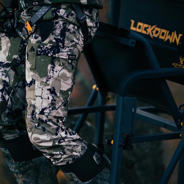 LADDER STAND PUESTO CON ESCALERA LOCKDOWN™  WIDE 1-MAN 6/7