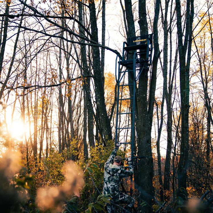 LADDER STAND PUESTO CON ESCALERA LOCKDOWN™  WIDE 1-MAN 3/7