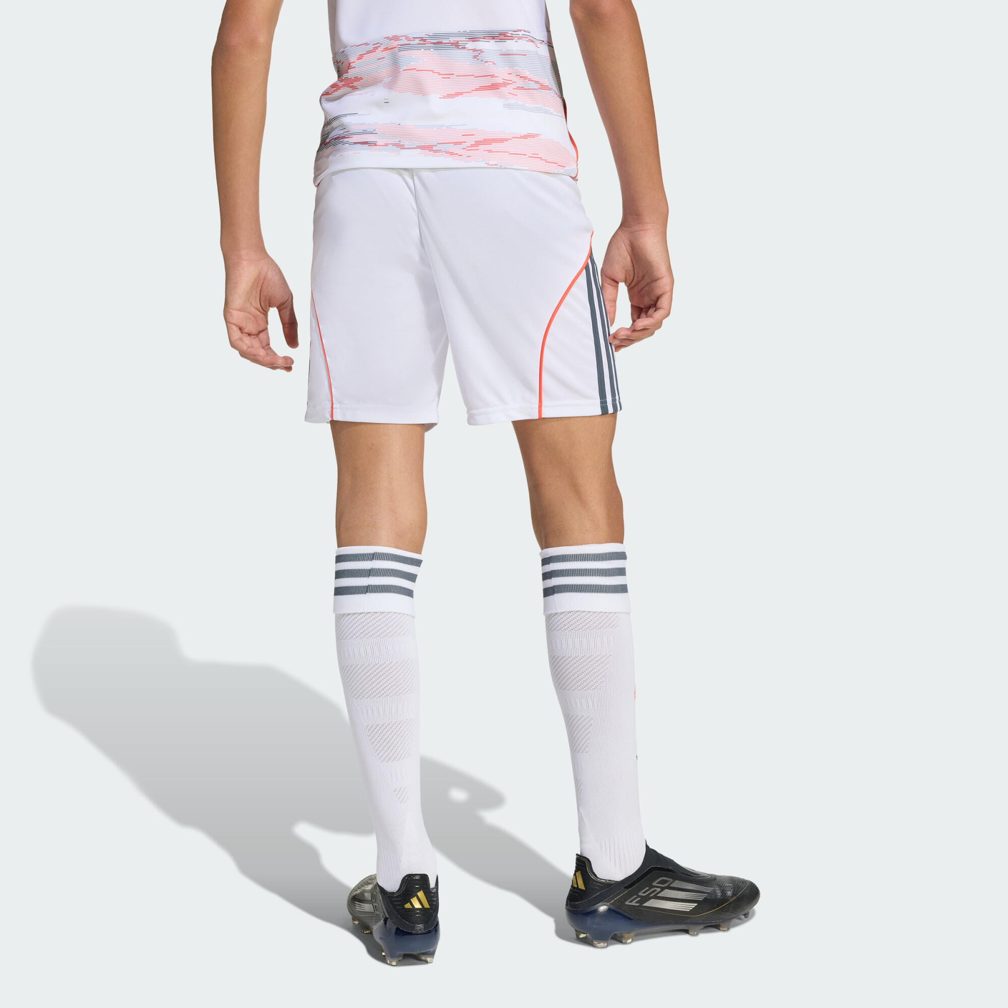 Short extérieur FC Bayern 25/26 Enfants 4/7