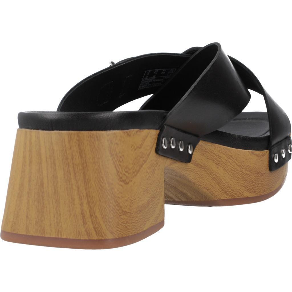 Baskets Clarks Modèle Sivanne Walk Couleur Noir 3/5
