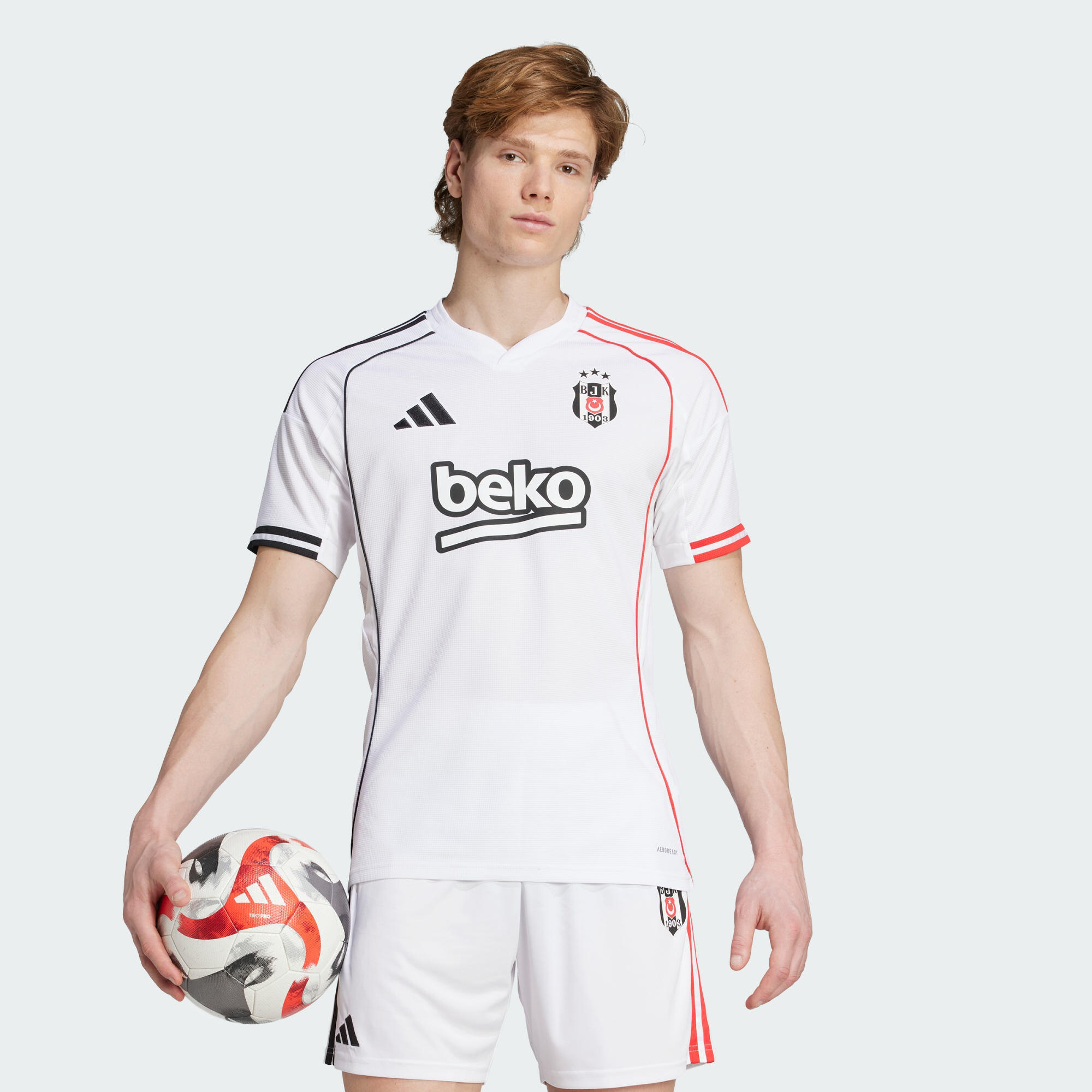 Koszulka domowa Besiktasu 2025/26