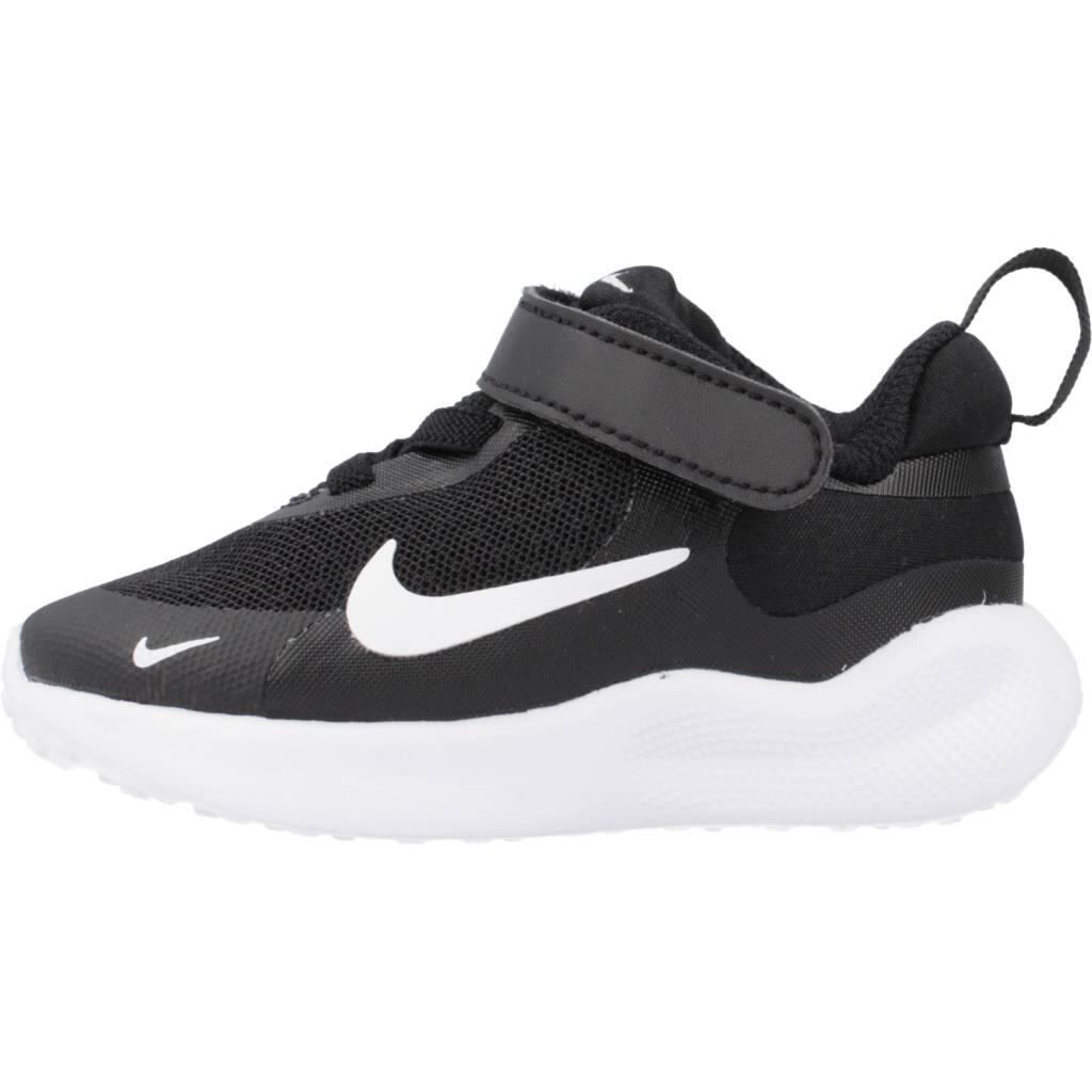 Ténis Nike Modelo Nike Revolution 7 Cor Preto 2/5