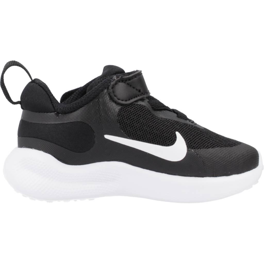 Ténis Nike Modelo Nike Revolution 7 Cor Preto 4/5