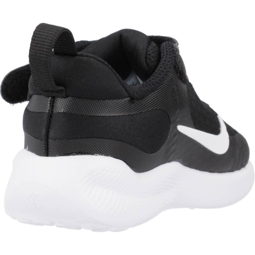 Ténis Nike Modelo Nike Revolution 7 Cor Preto 3/5