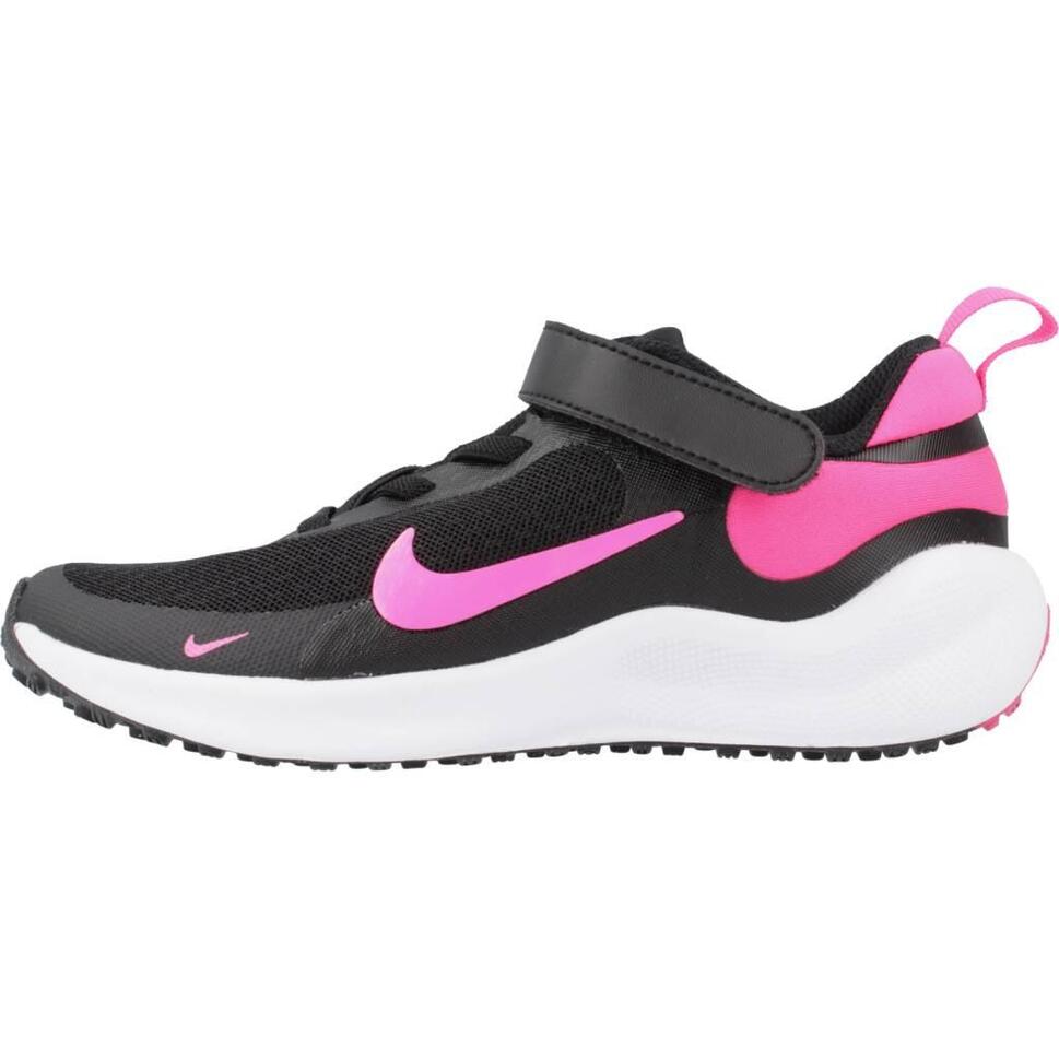 Tenisówki Nike Model Revolution 7 Kolor Czarny