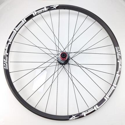 Xtrabike Hinterrad 28 29 MTB mit dicker Achse und Scheibenbremse