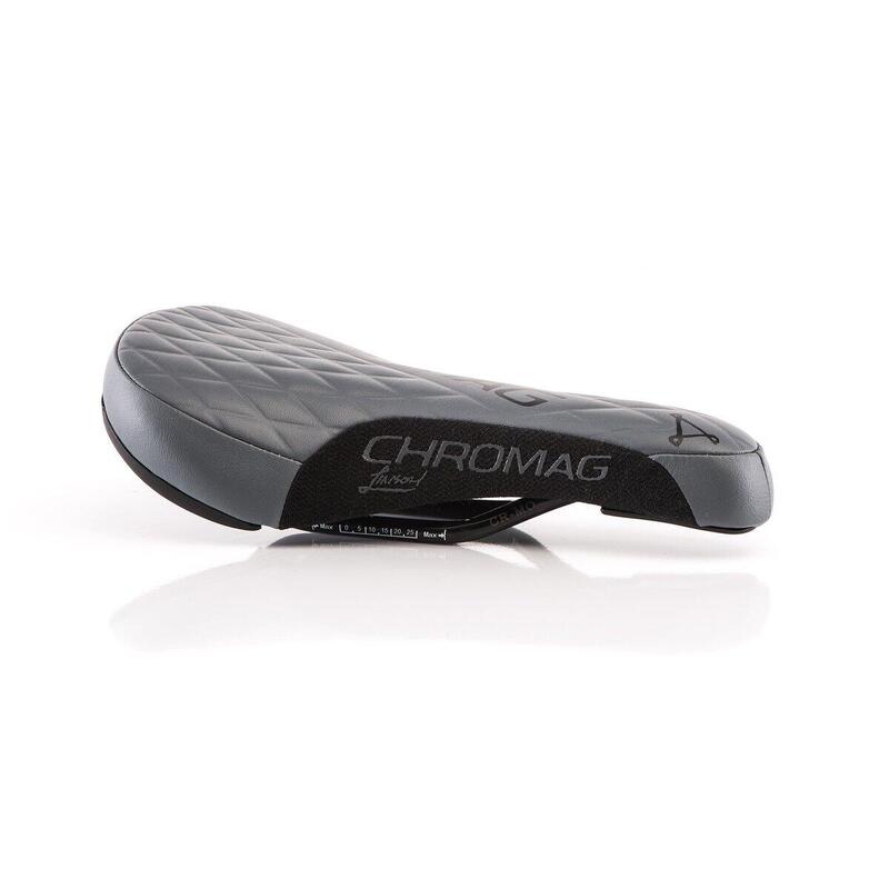 Selle de vélo métallique Chromag Ouverture LTD Semenuk      8950€    CHROMAG Selle de vélo métallique Chromag Ouverture LTD SemenukVendu exclusivement en ligne   