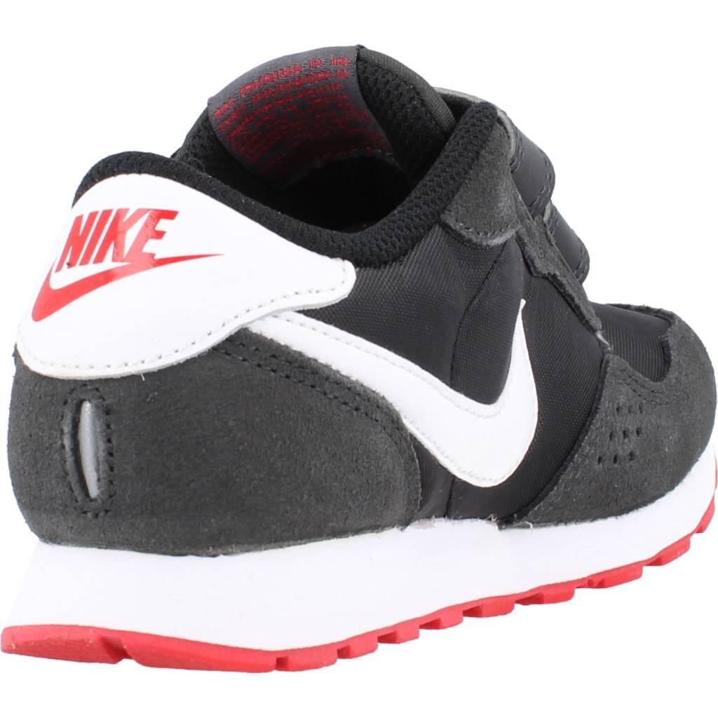Baskets Nike Modèle Md Valiant Couleur Gris 3/5