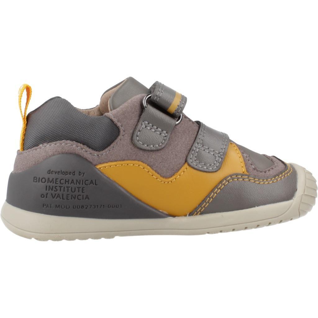 Sneakers Biomecanics Model 241122b Kleur Grijs 4/5