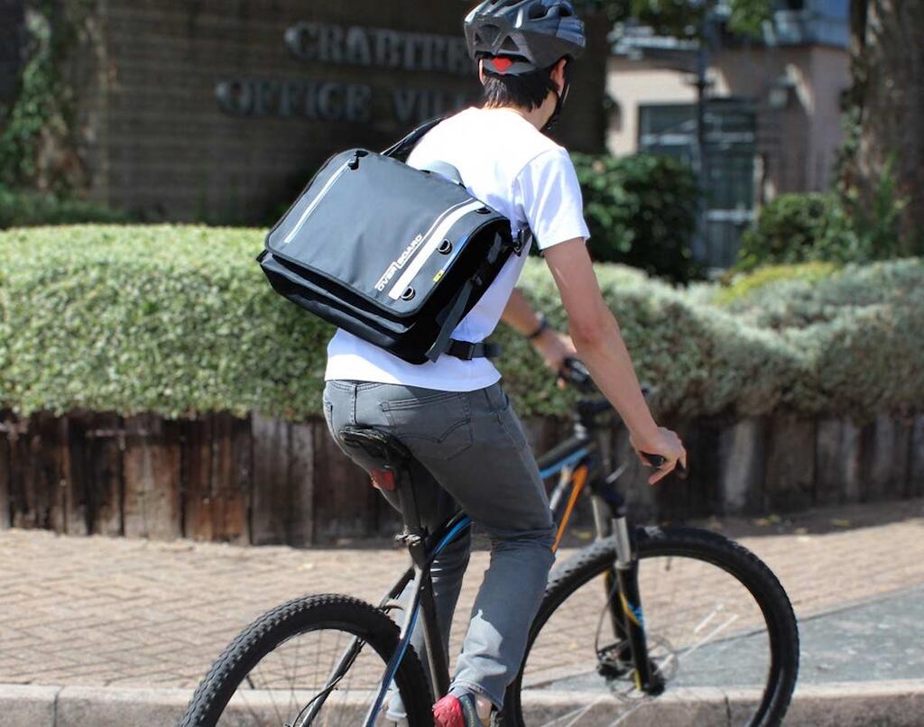 Classic Waterproof Messenger Bag 6/6