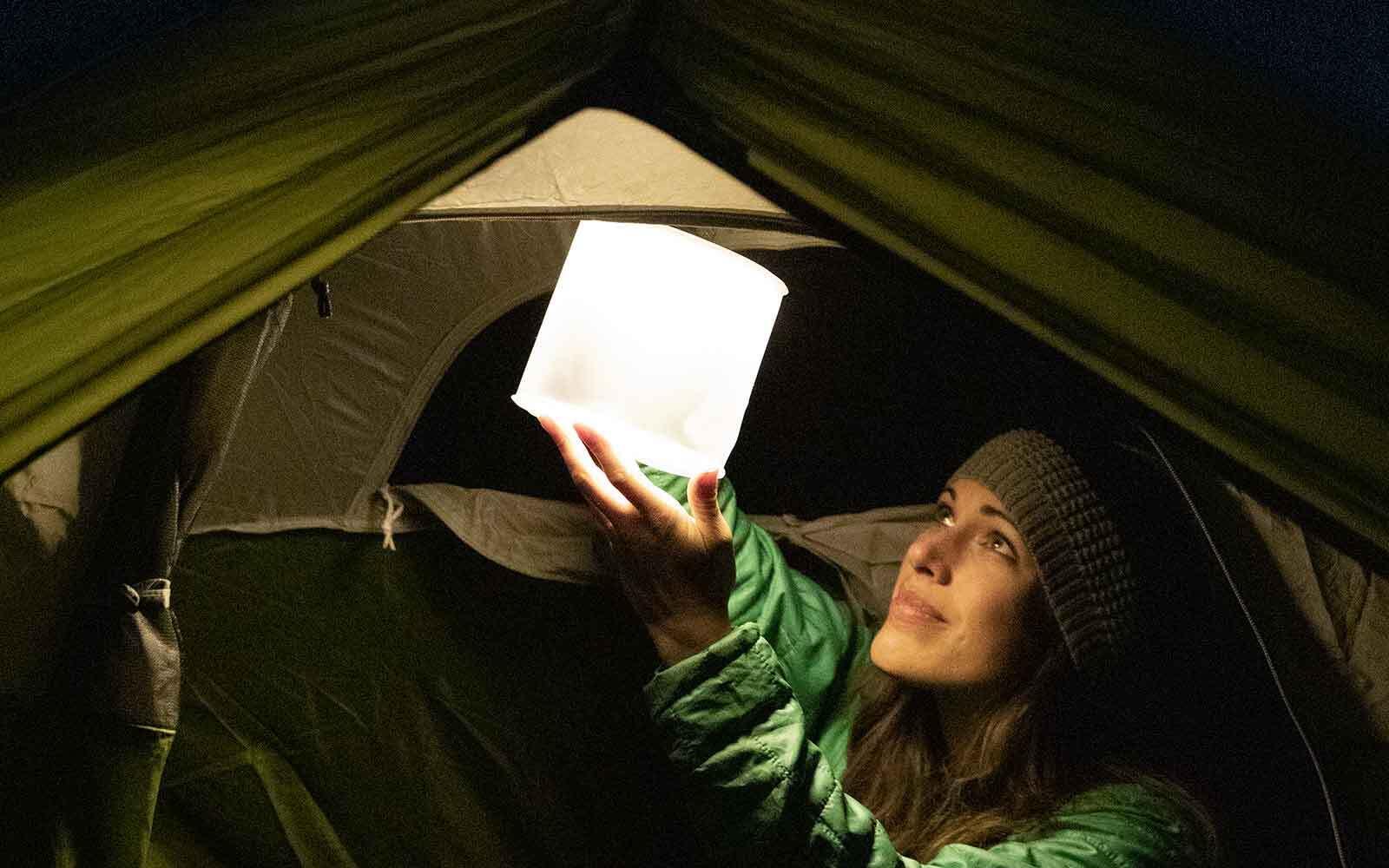 MPOWERD Luci Charge 360 Inflatable Solar Lantern & Power Bank 4/7