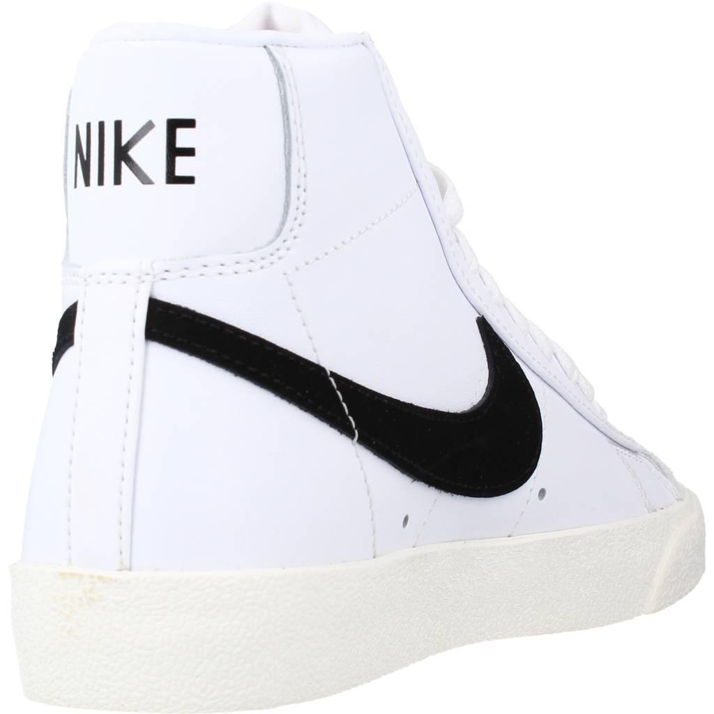 Sneakers Nike Model W Blazer Mid 77 Kleur Wit 3/5