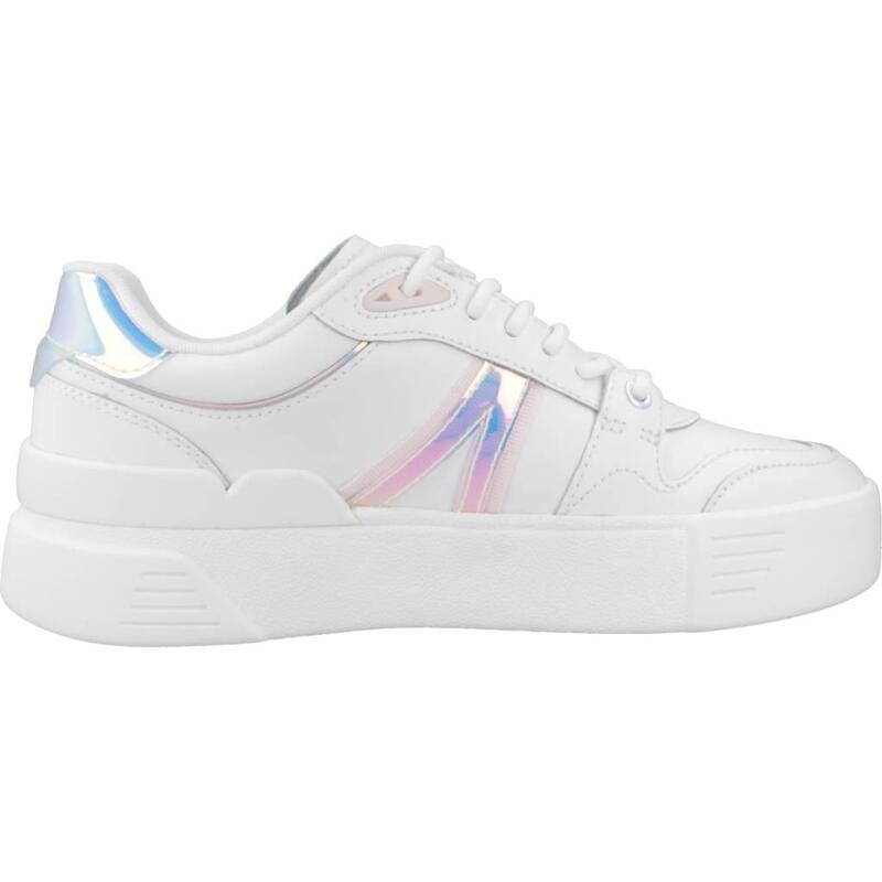 Baskets Lacoste Modèle L002 Evo Leather Couleur Blanc