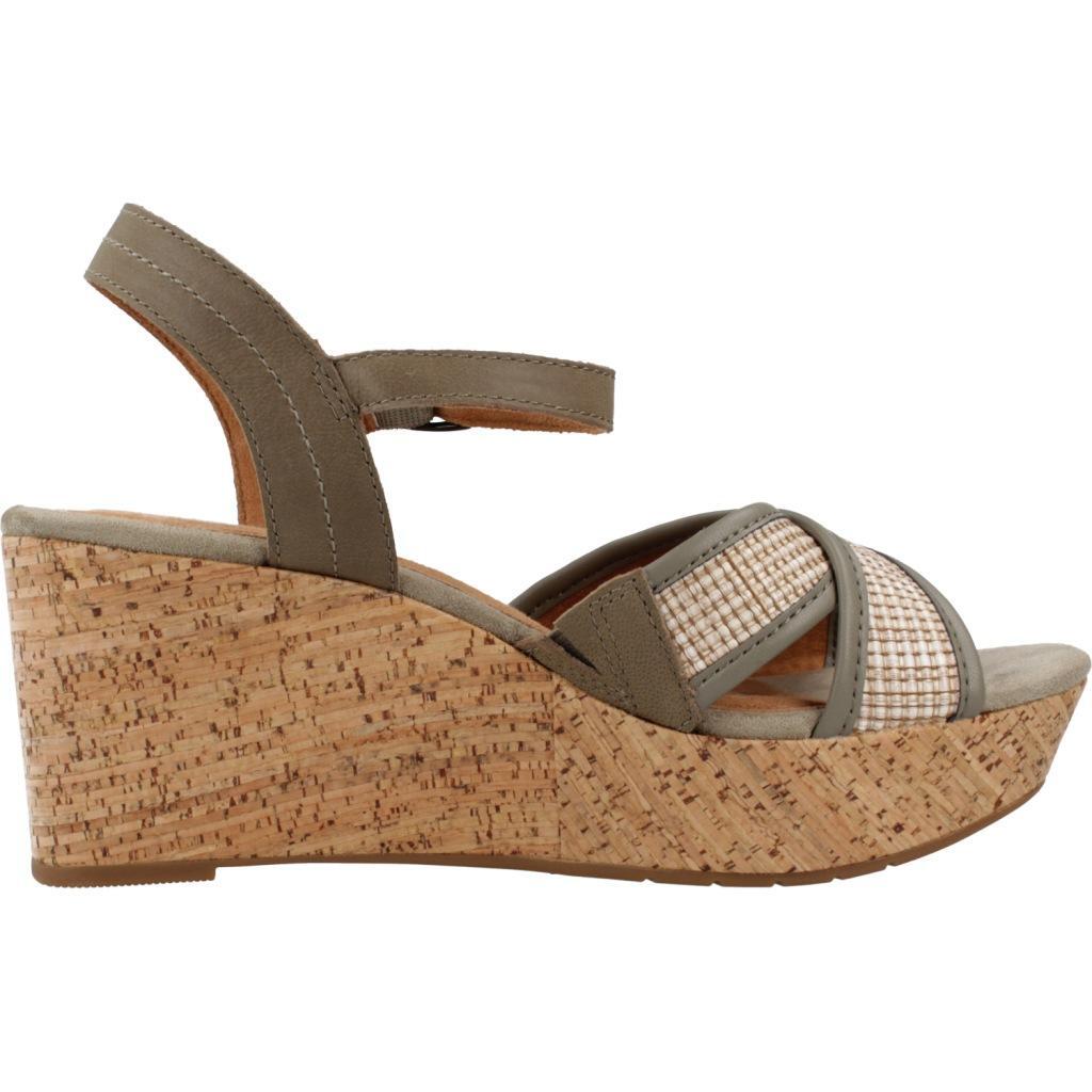 Sandales Clarks Modèle 26171441c Couleur Vert 4/5