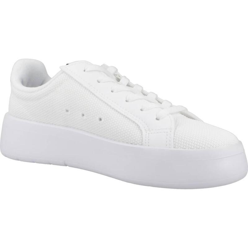 Baskets Lacoste Modèle Carnaby Platform Lite Tex Couleur Blanc