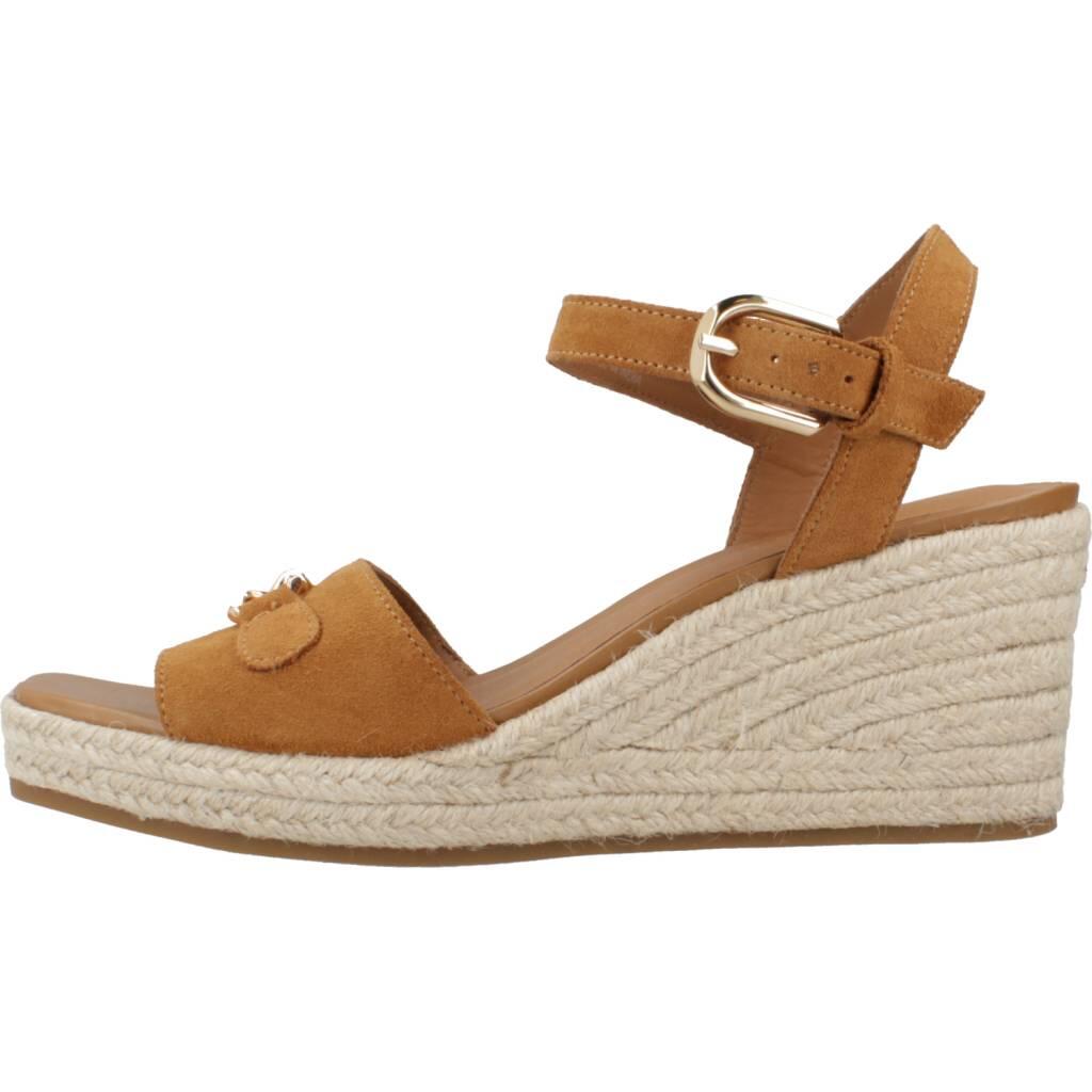 Sandales Geox Modèle D Panarea C Couleur Marron 2/5