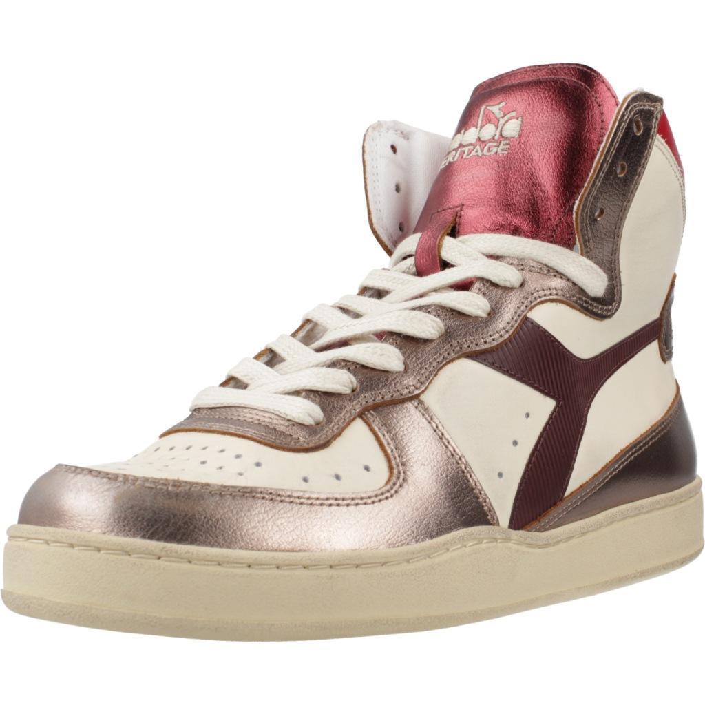 Ténis diadora heritage modelo basket metal mix cor bege