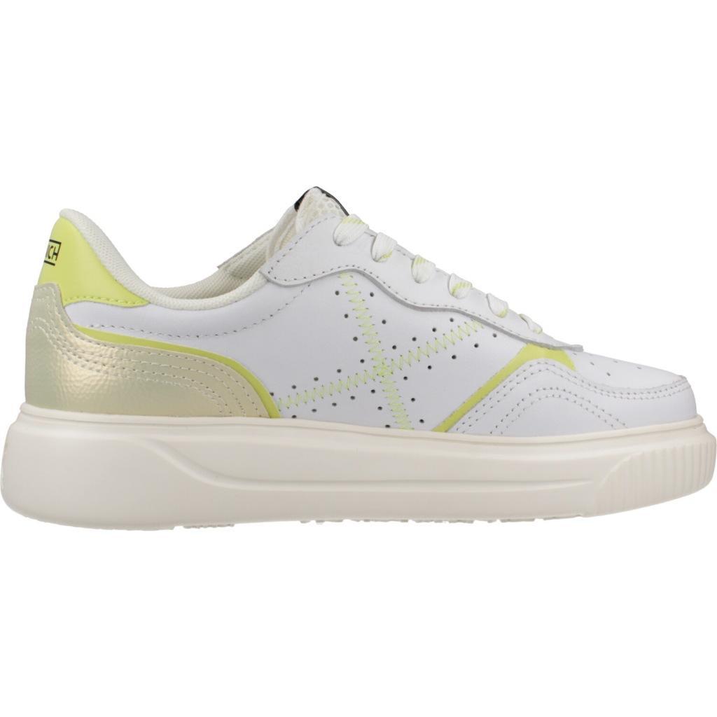 Baskets Munich Modèle Suggar Couleur Blanc 4/5