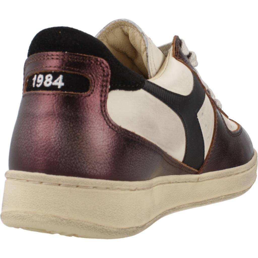 Baskets Diadora Heritage Modèle Basket Low Dirty Couleur Marron 3/5