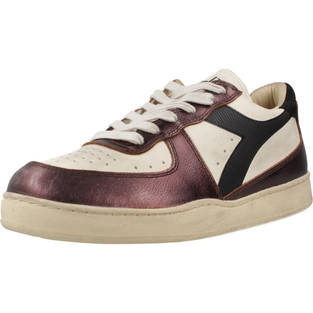 Ténis diadora heritage modelo basket low dirty cor castanho