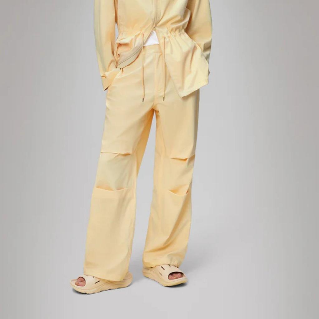 Pantaloni Rains Modello Suva Hardshell Pants Wide W3 Colore Beige 5/5