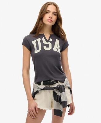 Grafisches T-Shirt mit V-Ausschnitt Ath Ess von SUPERDRY