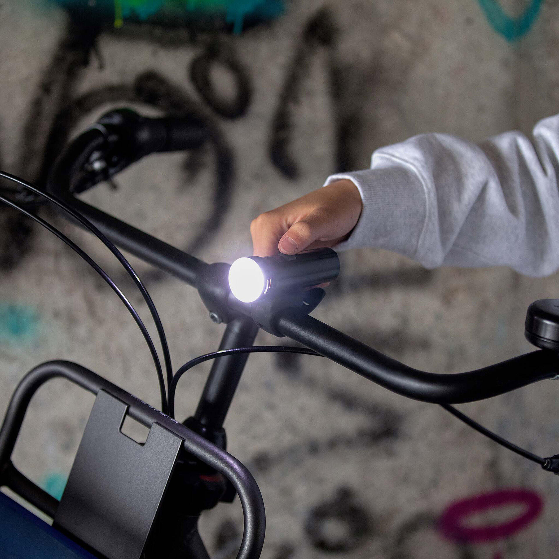 UrbanProof Ultra Bright fanale bici USB ricaricabile 320 lm. 4/4