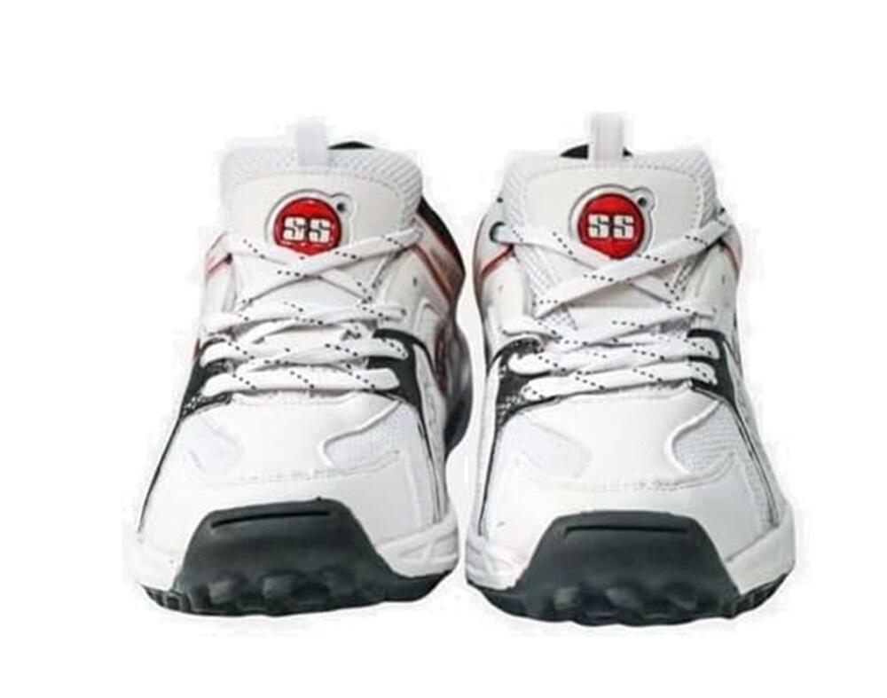 SS Gutsy Cricket Shoe | Non-Slip Sole for Improved Durability for Stability 3/5