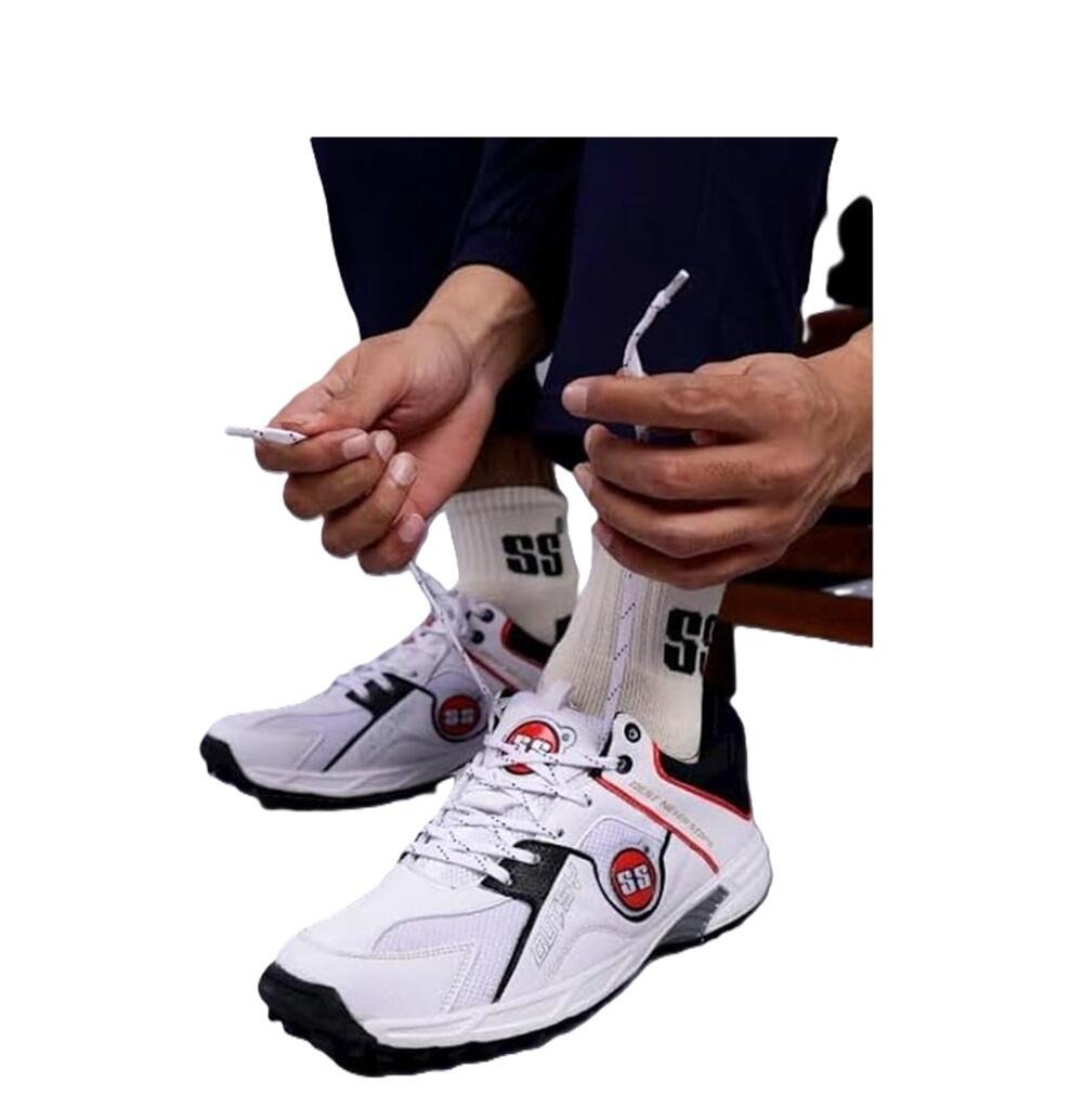 SS Gutsy Cricket Shoe | Non-Slip Sole for Improved Durability for Stability 4/5