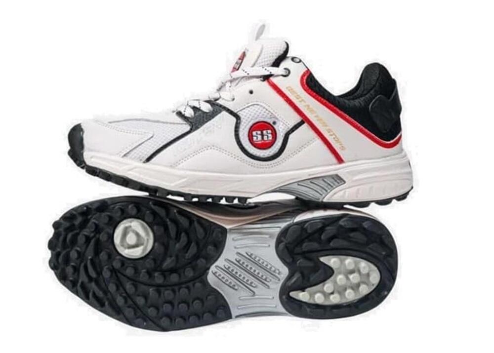 SS Gutsy Cricket Shoe | Non-Slip Sole for Improved Durability for Stability 2/5