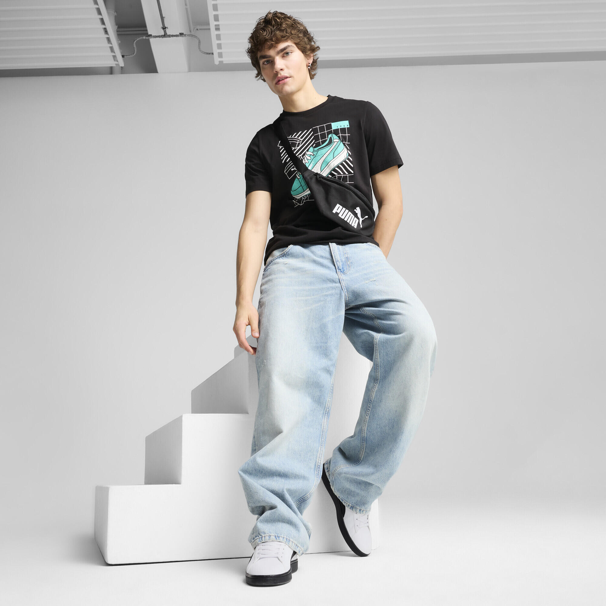 T-shirt grafica Sneaker da uomo PUMA Black 4/7