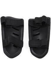 Neymar Jr Protège-tibias de football ULTRA Light Strap PUMA Orange Poppy Black