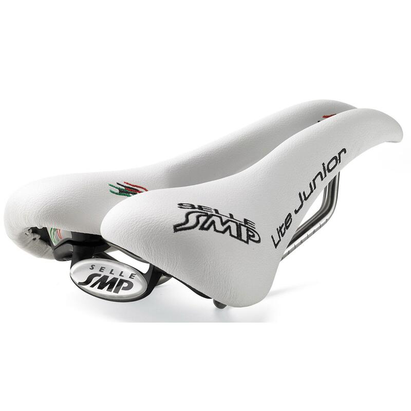 Selle SMP Lite Junior Blanche - Légère et Confortable      23599€     SELLE SMP Selle SMP Lite Junior Blanche - Légère et ConfortableVendu exclusivement en ligne   