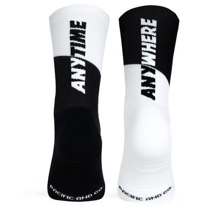 Anytlme Anywhere chaussette de course unisexe, tricotée couleur blanch et noir