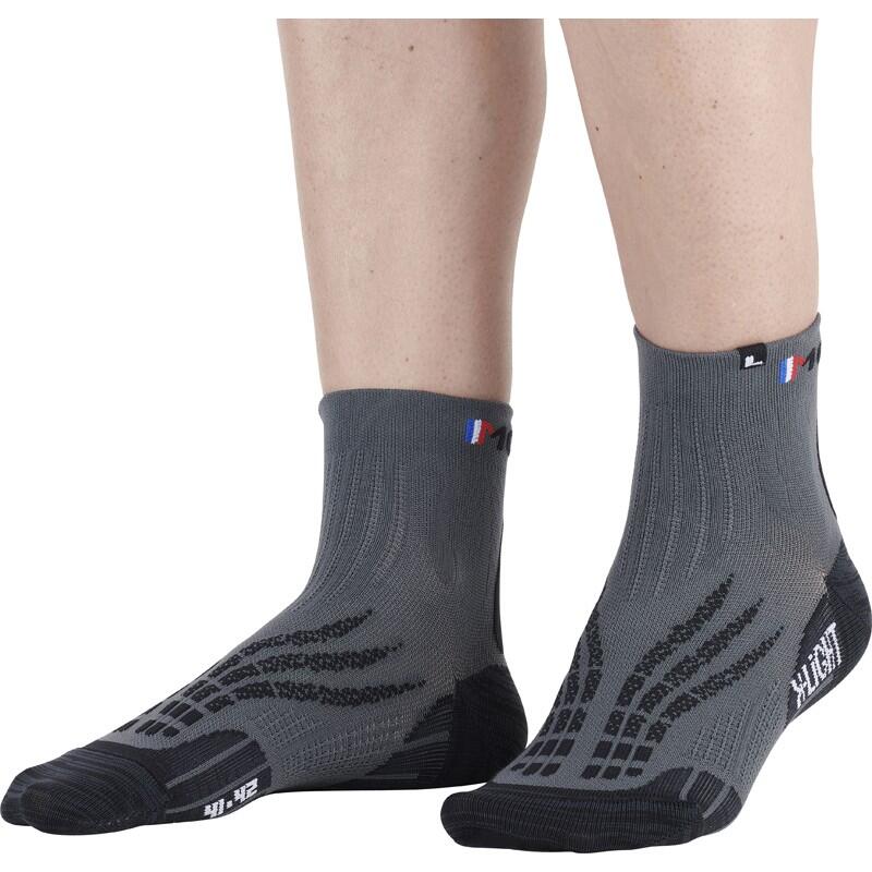 RUN X-LIGHT Chaussettes pour le running et le trail ultra fines et respirantes. 2/5