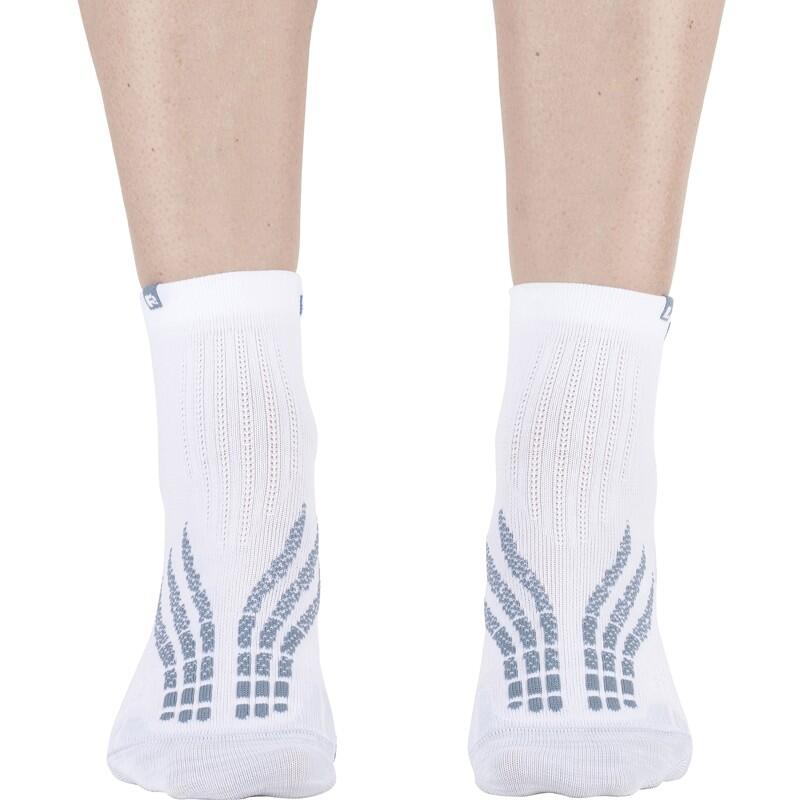 RUN X-LIGHT Chaussettes pour le running et le trail ultra fines et respirantes. 3/5