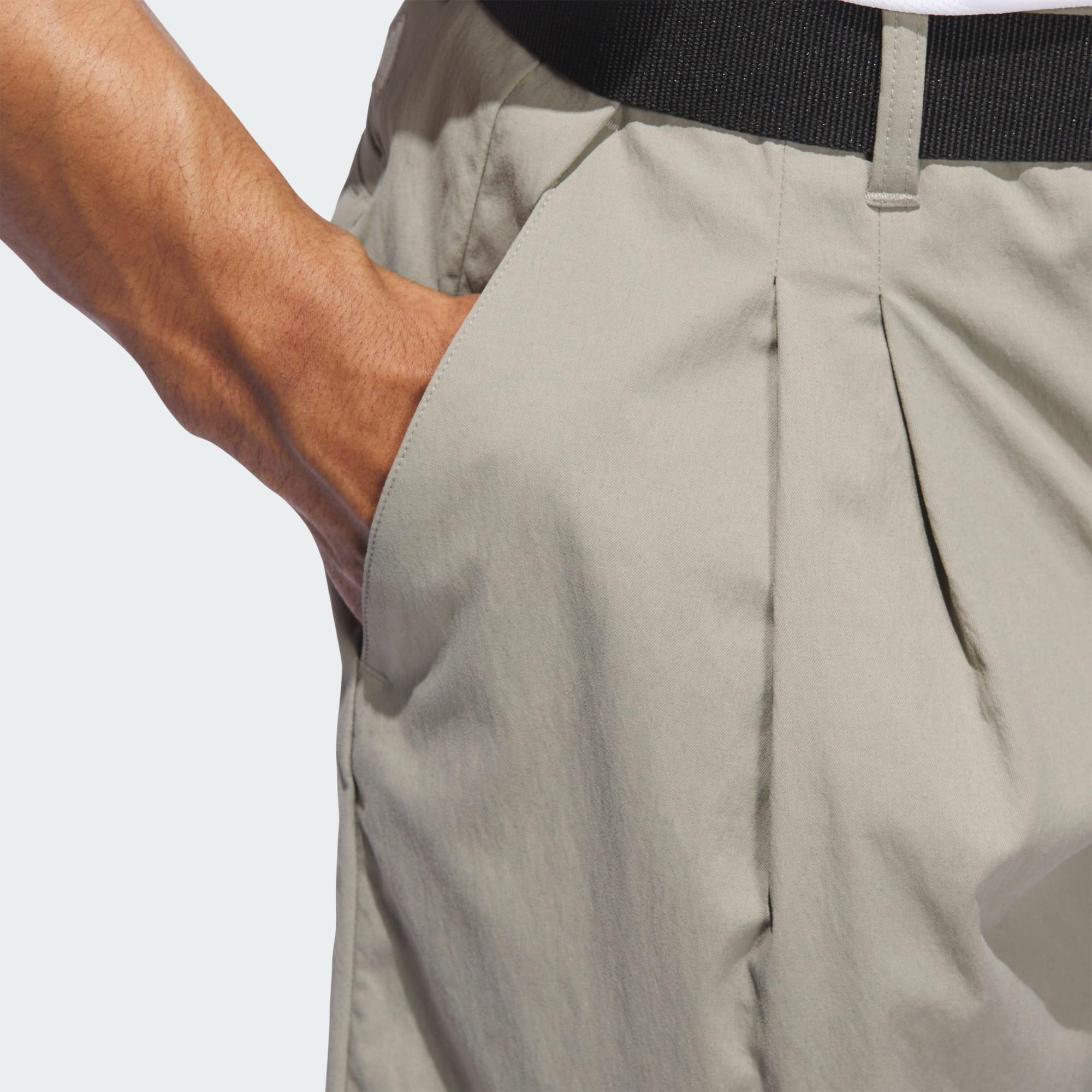 Go-to Pleated 7-inch Short 5/5