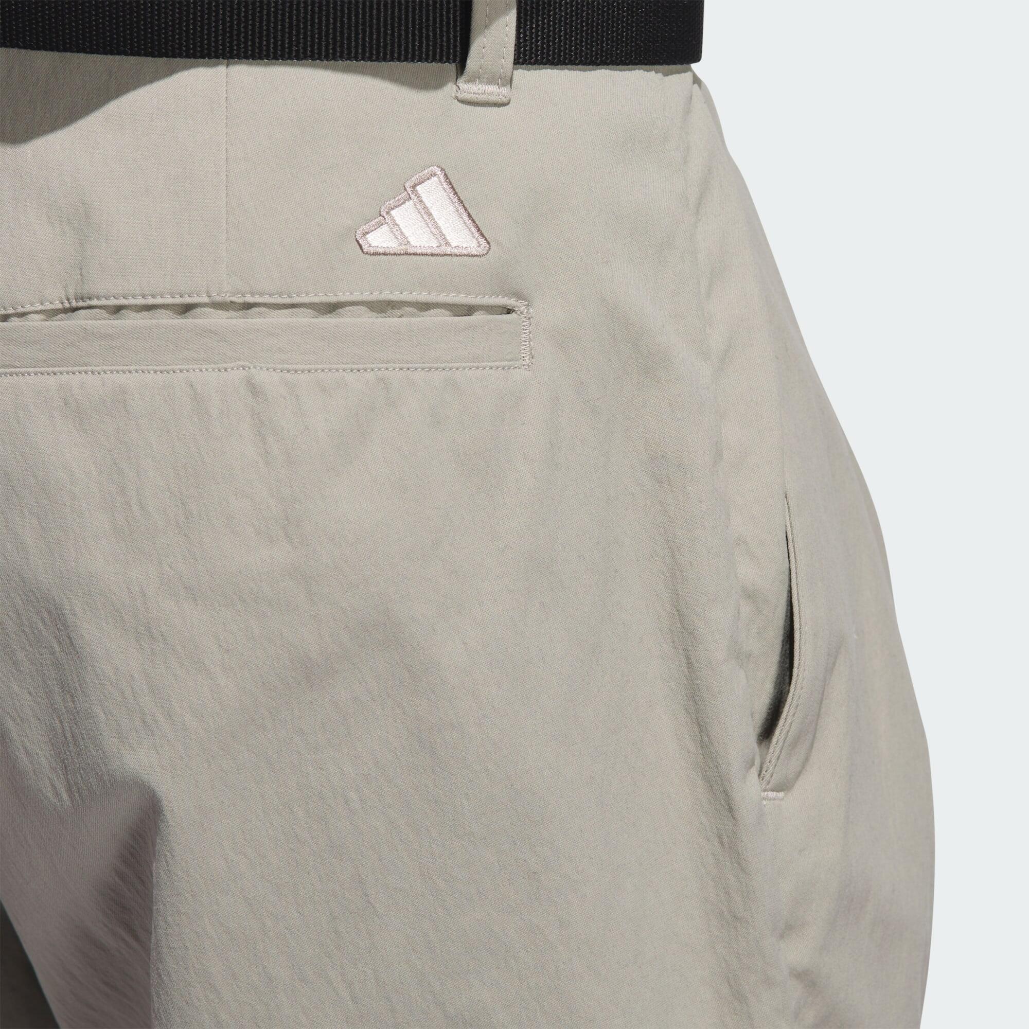 Go-to Pleated 7-inch Short 4/5