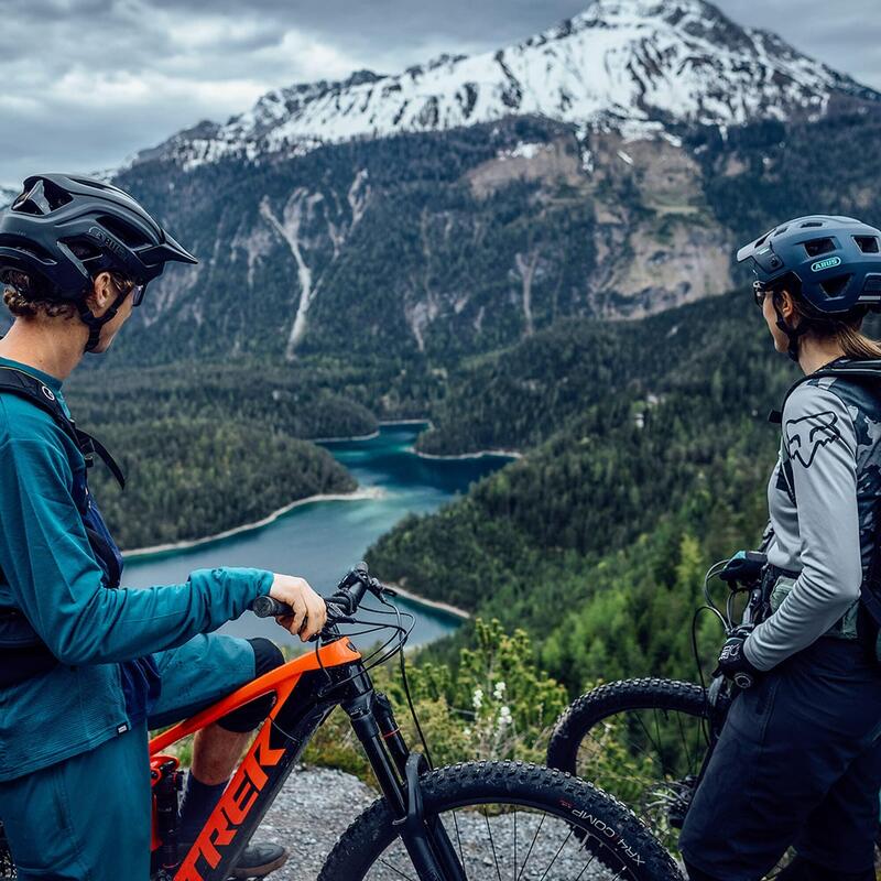 ABUS Casque de vélo de course « Cliffhanger », noir