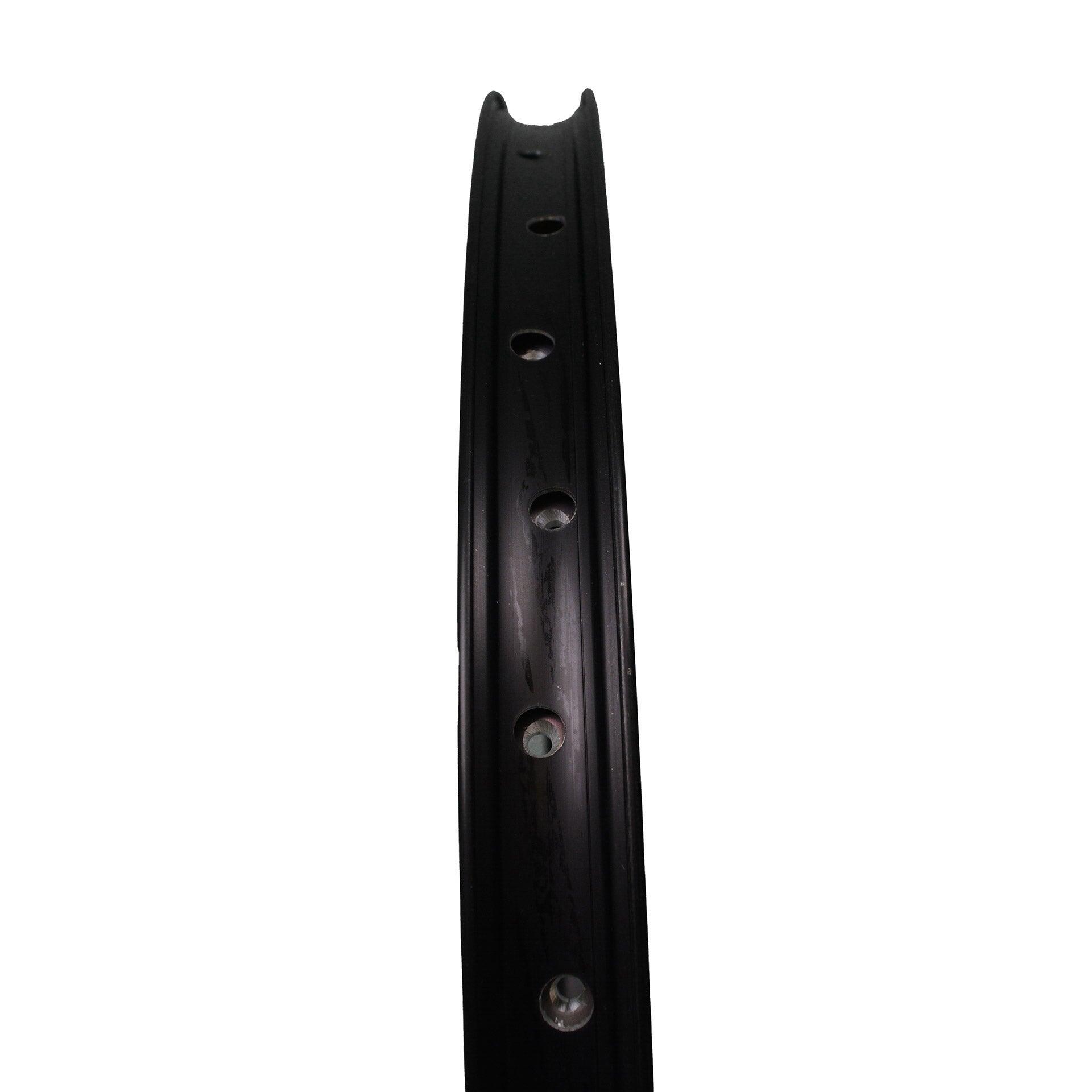 Ryde Andra 40 27,5" (584) jante alu noire 32 rayons 14G compatible disque 3/4