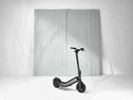 Trottinette électrique PURE Escape Pro Noire