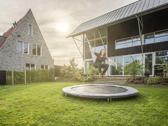 Trampolina BERG Favorit Wkopana Okrągła 430 Antracytowa