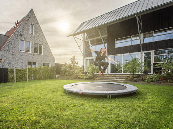 Trampolina BERG Favorit Wkopana Okrągła 430 Antracytowa