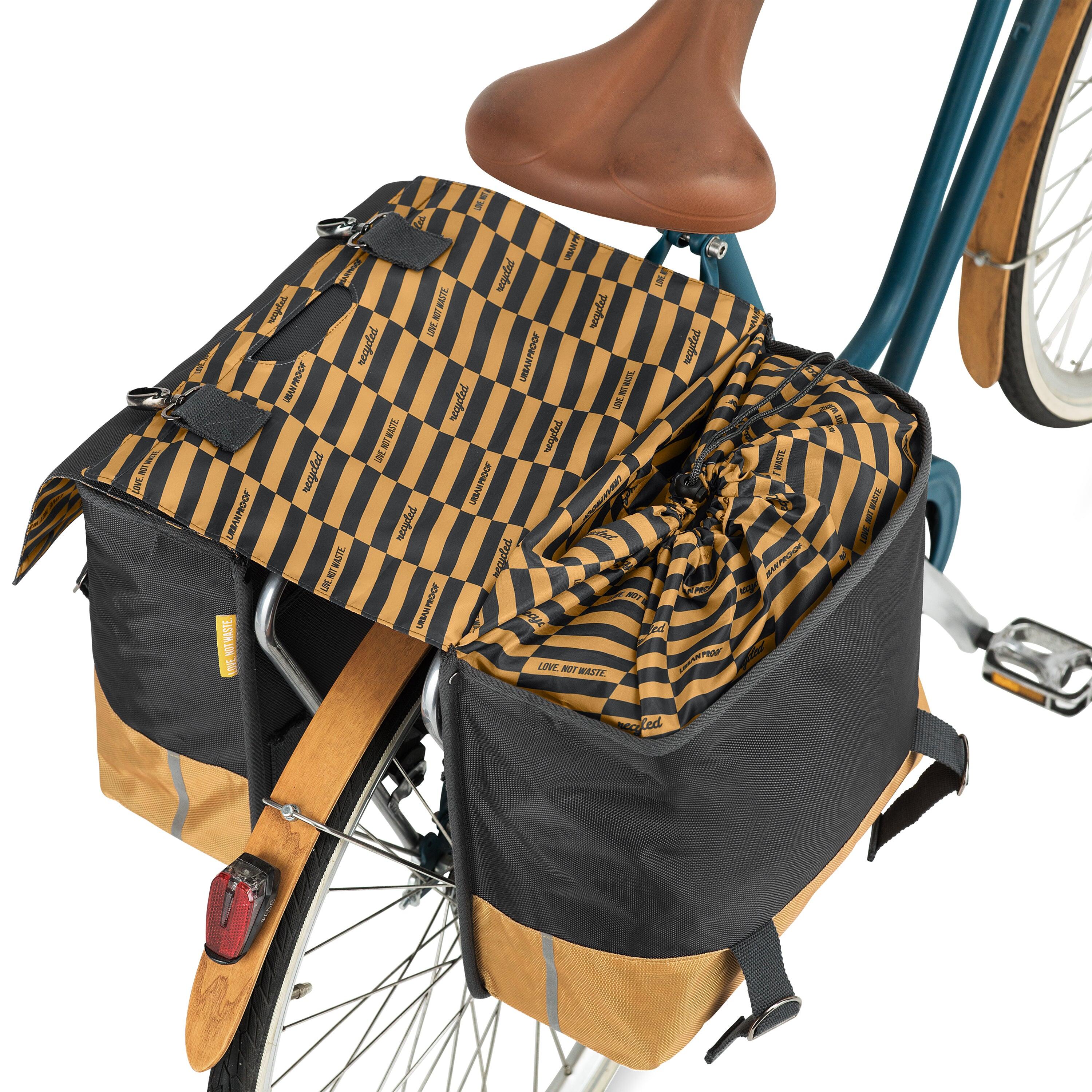 URBAN PROOF UrbanProof Dubbele Fietstas Zwart Geel 40L - Duurzaam en Waterdicht