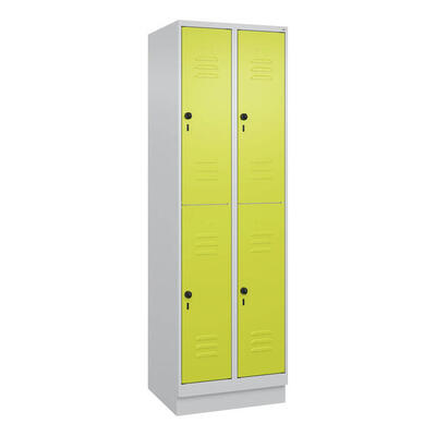 Doppel-Garderobenschrank Classic Plus, Abteilbreite 30 cm, mit Sockel
