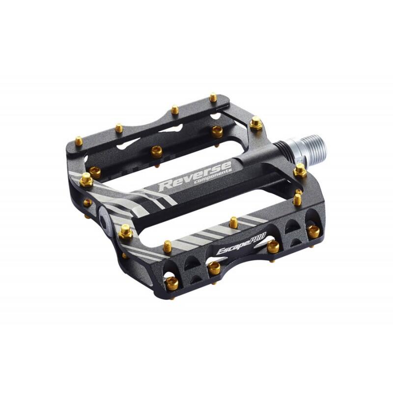Pédale de plate-forme Escape Pro - Pins Gold      10390€ 11990€ -13%    * La vente débute le 02/06/2025    REVERSE Pédale de plate-forme Escape Pro - Pins GoldVendu exclusivement en ligne   