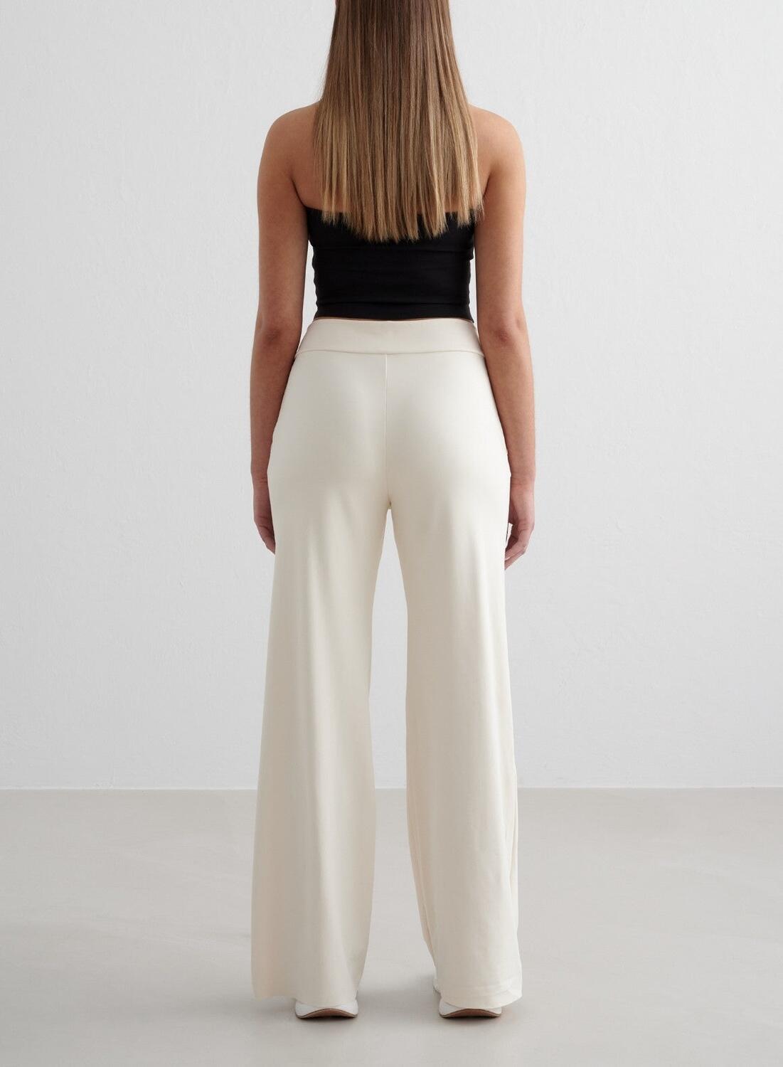 Dames Broek met Wijde Pijpen Amandel Wit 2/6