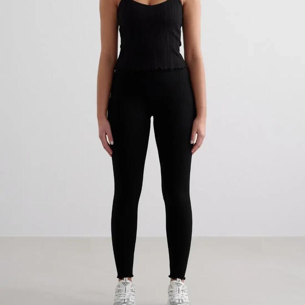 Women's Tights Seamless High-Waisted Moisture-Wicking Tulip Black